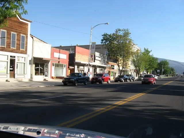 South along Main Street (U.S. Route 89) in downtown Ephraim, Utah, toward the southern terminus of Utah State Route 290, September 2010