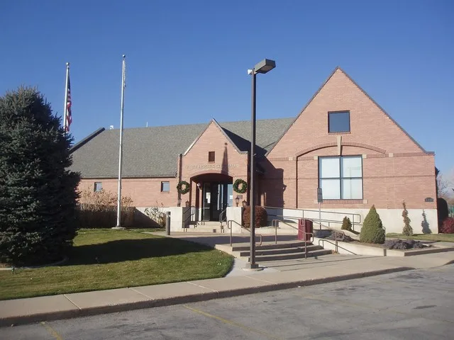 Fruit Heights City Hall, Fruit Heights , Utah , United States .
