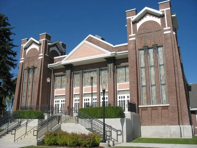 The Garland Tabernacle, an early meetinghouse of The Church of Jesus Christ of Latter-day Saints in Garland , Utah , United States .