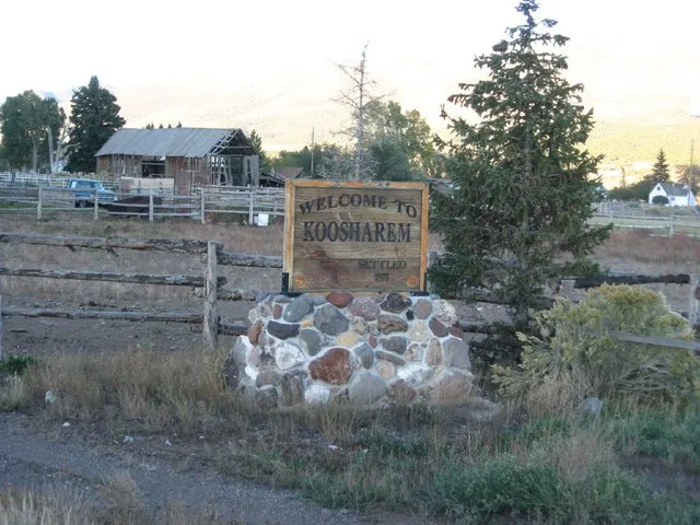 Welcome sign in Koosharem , Utah , United States .
