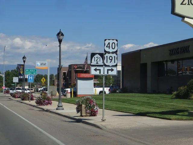 US Routes 40 and 191 approaching Utah State Route 121
