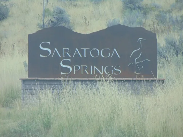 Saratoga Springs city sign along southbound Utah State Route 68 (Redwood Road) in Saratoga Springs, Utah, October 2016