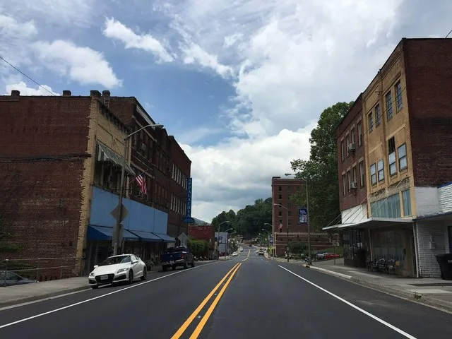 View south along U.S. Route 23 Business (Main Street) between Pine Street and Virginia Avenue in Appalachia, Wise County, Virginia