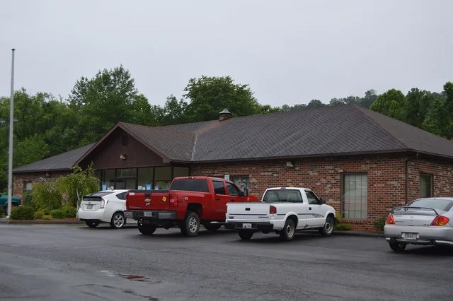 Front of the Dungannon post office and town hall, located on Third Avenue (State Routes 65 / 72 ) west of Washington Street in Dungannon , Virginia , United States .