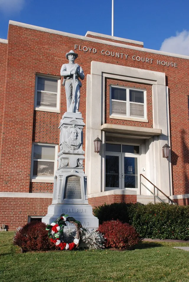 Civil War Memorial in front of Floyd County courthouse in Floyd, Virginia . Memorial Erected in 1904 by "Floyd Chapter of Doughters of the Confederacy No. 723"