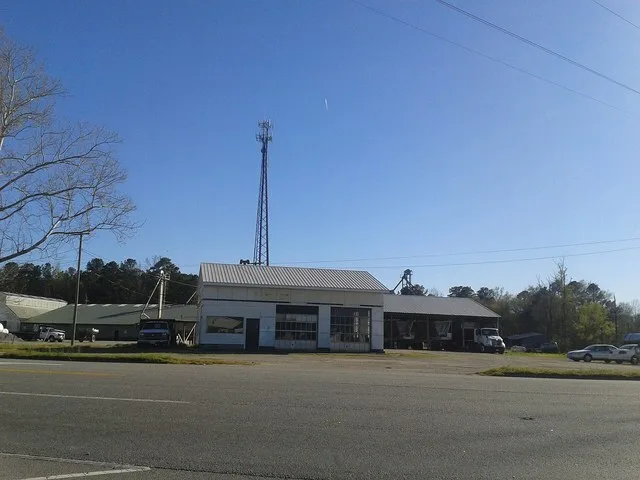 Buildings along General Mahone Blvd., US Roue 460, on the outskirts of Ivor, Virginia