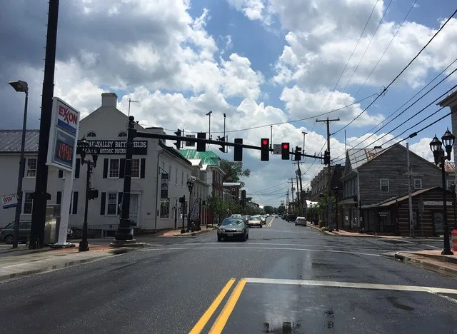 View south along U.S. Route 11 and west along U.S. Route 211 (Congress Street) at Old Cross Road in New Market, Shenandoah County, Virginia