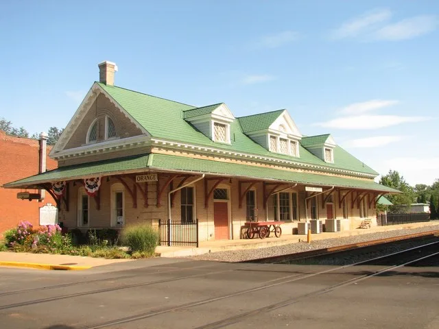 Train depot in w:Orange, VA