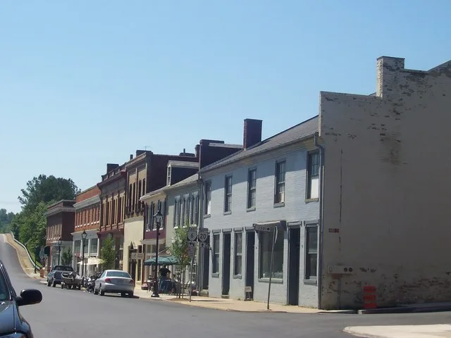 Valley Street in Scottsville