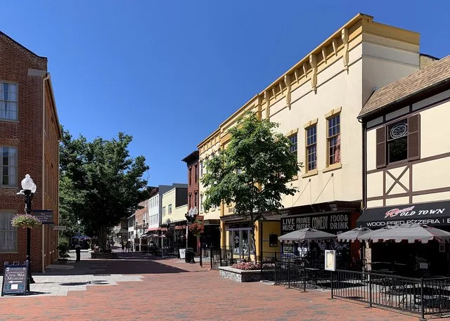 Facing south on the Loudoun Street Mall in Winchester, Virginia.