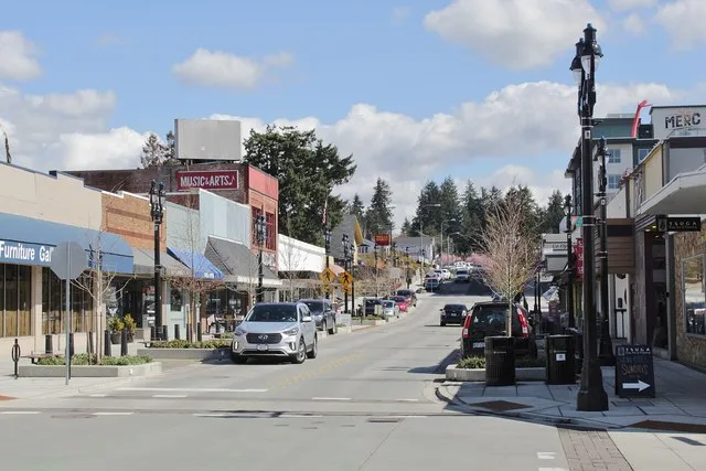 Looking eastbound on Main Street from 101st Avenue in downtown Bothell, Washington .