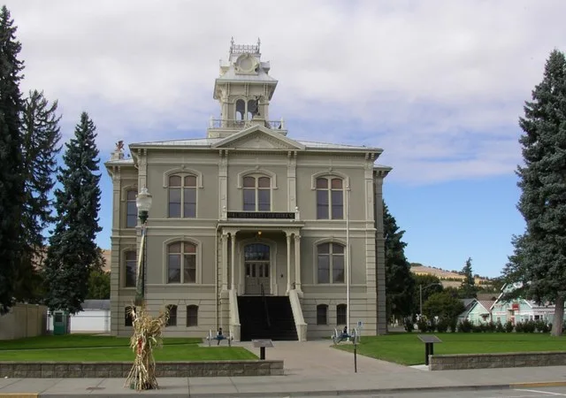 Photograph of historic courthouse in Dayton, Washington , USA.