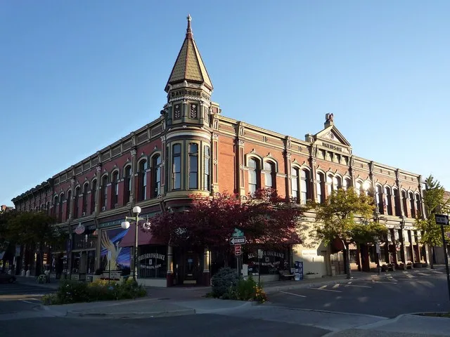 The historic Davidson Building, completed in 1890, Ellensburg, Washington .