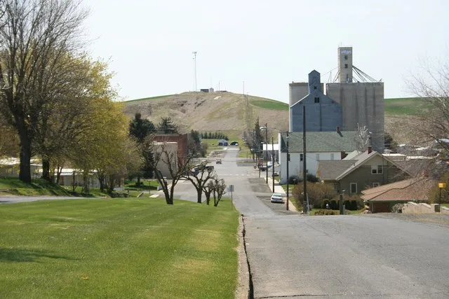 Photo of w:Endicott, Washington taken by uploader in 2008.