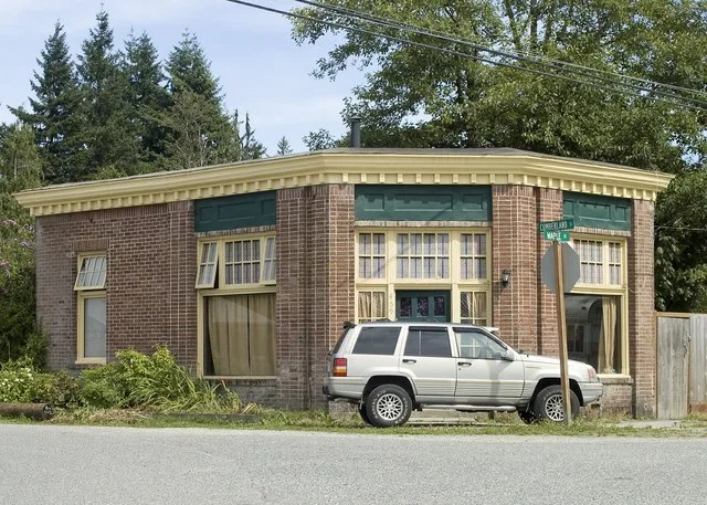 A Brick Building in Hamilton, WA