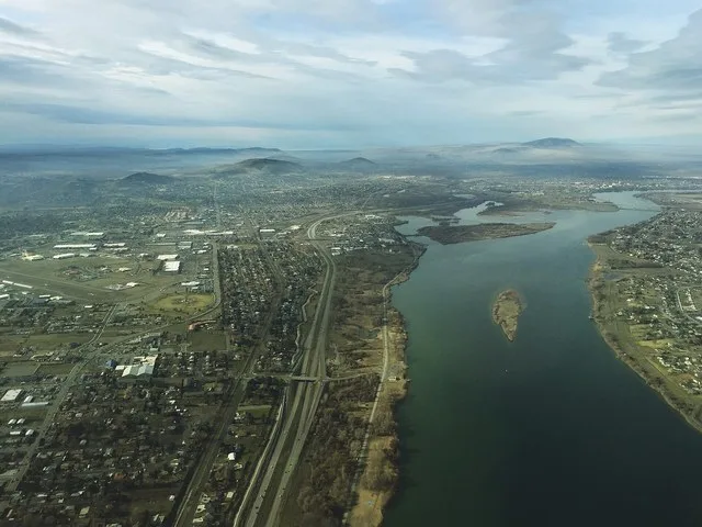 Kennewick-ColumbiaRiverAerial