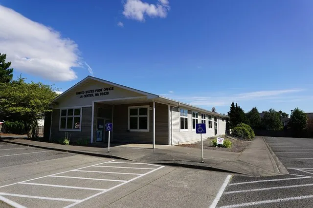 Shown is the United States Post Office for La Center, Washington. Photograph taken on 2020-07-12T23:52:54Z.