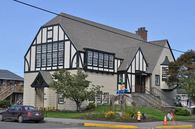 Raymond Timberland Library, Raymond, Washington, USA.