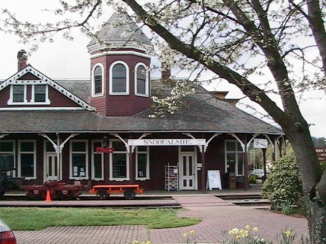 Snoqualmie Depot, photo by Max Richards