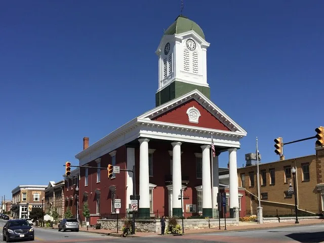 The Jefferson County Court House at the intersection of West Virginia State Route 115 (George Street) and West Virginia State Route 51 (Washington Street) in Charles Town, Jeffers...