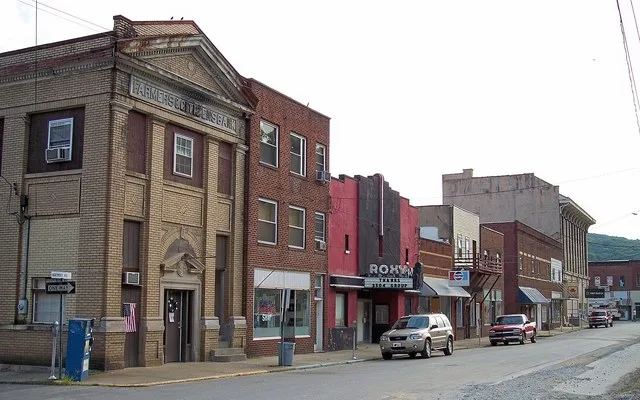 Maywood Avenue in downtown w:Clendenin, West Virginia .