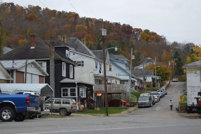 Looking south on Cleveland Street from the U.S. Route 250 intersection in Hundred , West Virginia , United States .