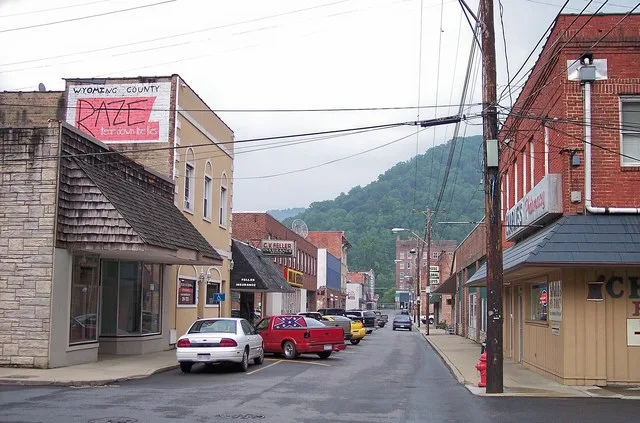 Howard Avenue in downtown w:Mullens, West Virginia