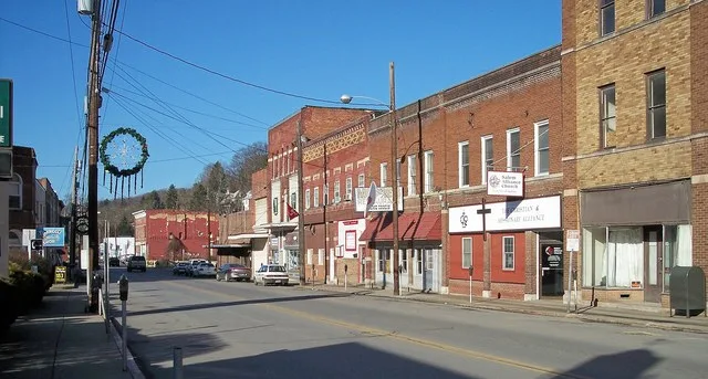 Main Street in w:Salem, West Virginia