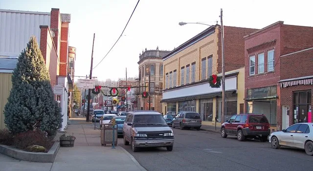 Wells Street in downtown w:Sistersville, West Virginia