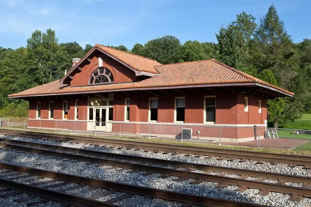 Tunnelton Railroad Depot , Boswell St., north of the junction of Boswell and South Sts. Tunnelton, West Virginia