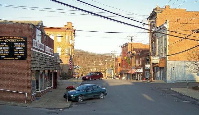 Main Street in w:West Union, West Virginia