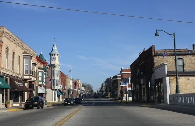 The w:Huron Street Historic District in w:Green Lake, Wisconsin on w:Wisconsin Highway 49 , listed on the National Register of Historic Places. This file was uploaded with Commoni...