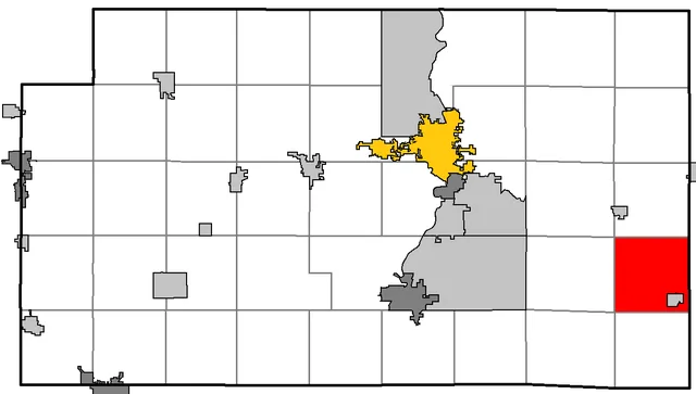 Map of Marathon County, WI, highlighting the Town of Elderon, with county seat in gold, cities in gray, and villages in silver