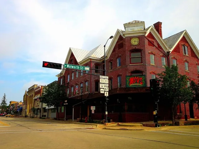 Hotel Loraine Building & Moy's Restaurant