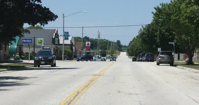 Looking west in downtown w:Glenbeulah, Wisconsin . This file was uploaded with Commonist .