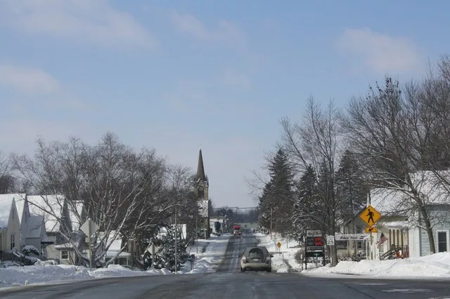 Looking west at downtown w:Horicon, Wisconsin on Wisconsin Highway 28. This file was uploaded with Commonist .
