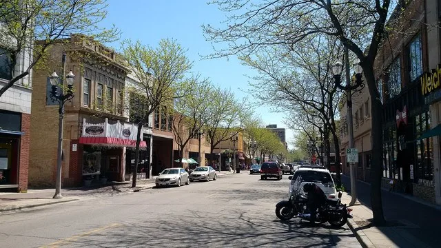 South on 6th Ave. from 56th St., Kenosha, WI