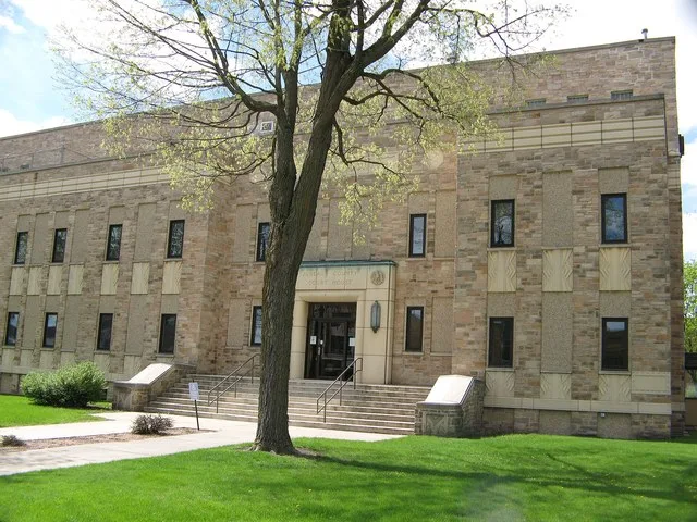 Front view of the Juneau County Courthouse in Mauston, Wisconsin