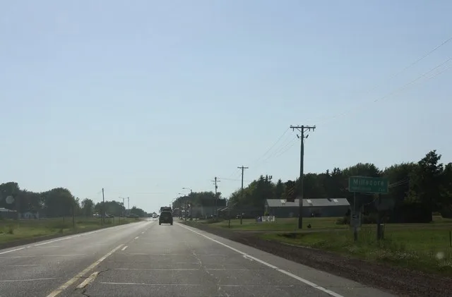 Looking west at the sign for w:Milladore, Wisconsin . This file was uploaded with Commonist .
