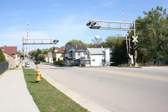 Slinger Wisconsin near Kettle Moraine Drive (144) and railroad tracks. Facing North East.