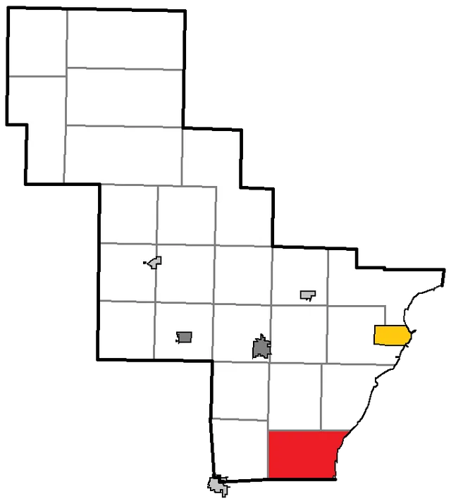 Map of Oconto County WI, highlighting the town of Little Suamico; with the county seat in gold, cities in gray, and villages in silver