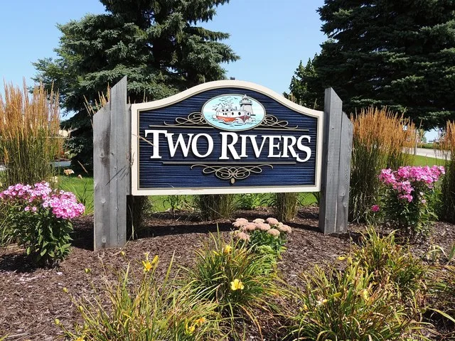 City of Two Rivers sign