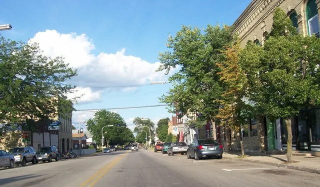 Looking east at downtown en:Waterloo, Wisconsin in en:Jefferson County, Wisconsin , USA. Taken on en:Wisconsin Highway 89 / en:Wisconsin Highway 19 .