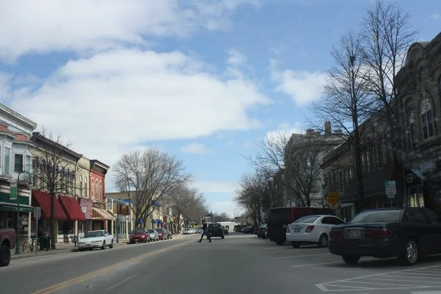 Looking east in downtown w:Whitewater, Wisconsin . This file was uploaded with Commonist .