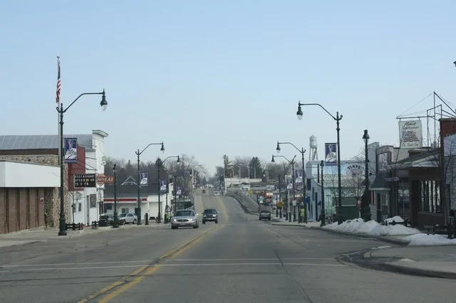 Looking east at downtown Winneconne, Wisconsin along w:Wisconsin Highway 116 . This file was uploaded with Commonist .