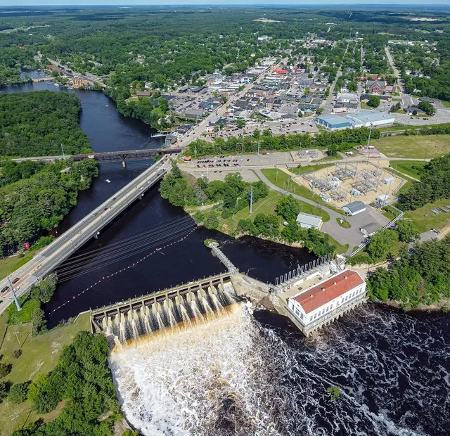 Wisconsin Dells, Wisconsin with they hydroelectric dam on the Wisconsin River