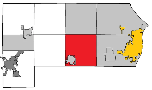 Map of Racine County WI, highlighting the town of Yorkville; county seat is in gold, city is in gray, villages are in silver, and towns are in white