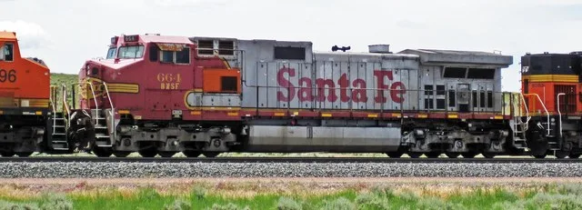 Burlington Northern and Santa Fe Railway # 664 diesel locomotive (C44-9W) (Moorcroft, Wyoming, USA)
